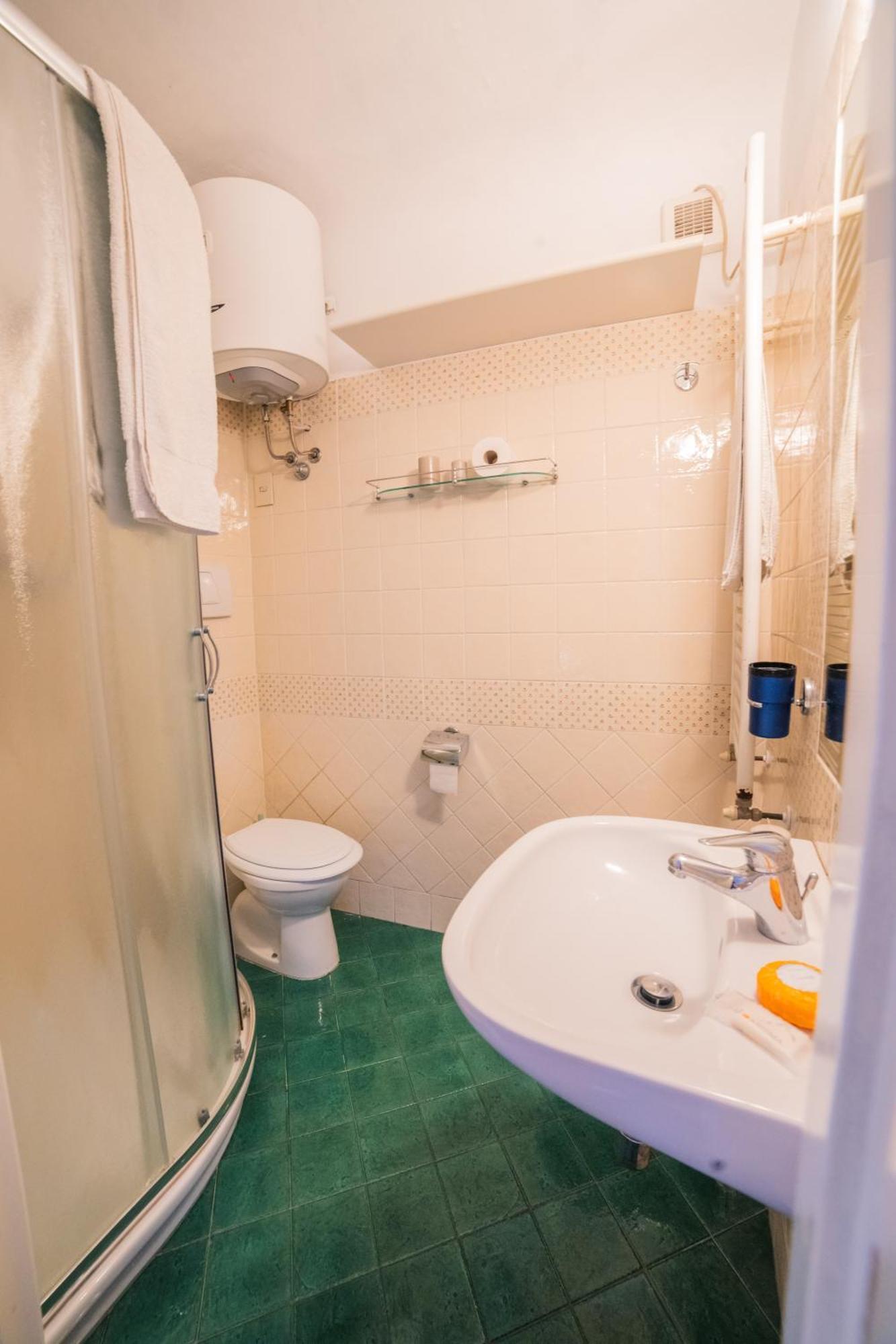 S4 Tower - Dolcevita Holiday Firenze Bagian luar foto